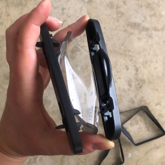 Waterproof 💦 Phone Valuables Case - Picture 3 of 4